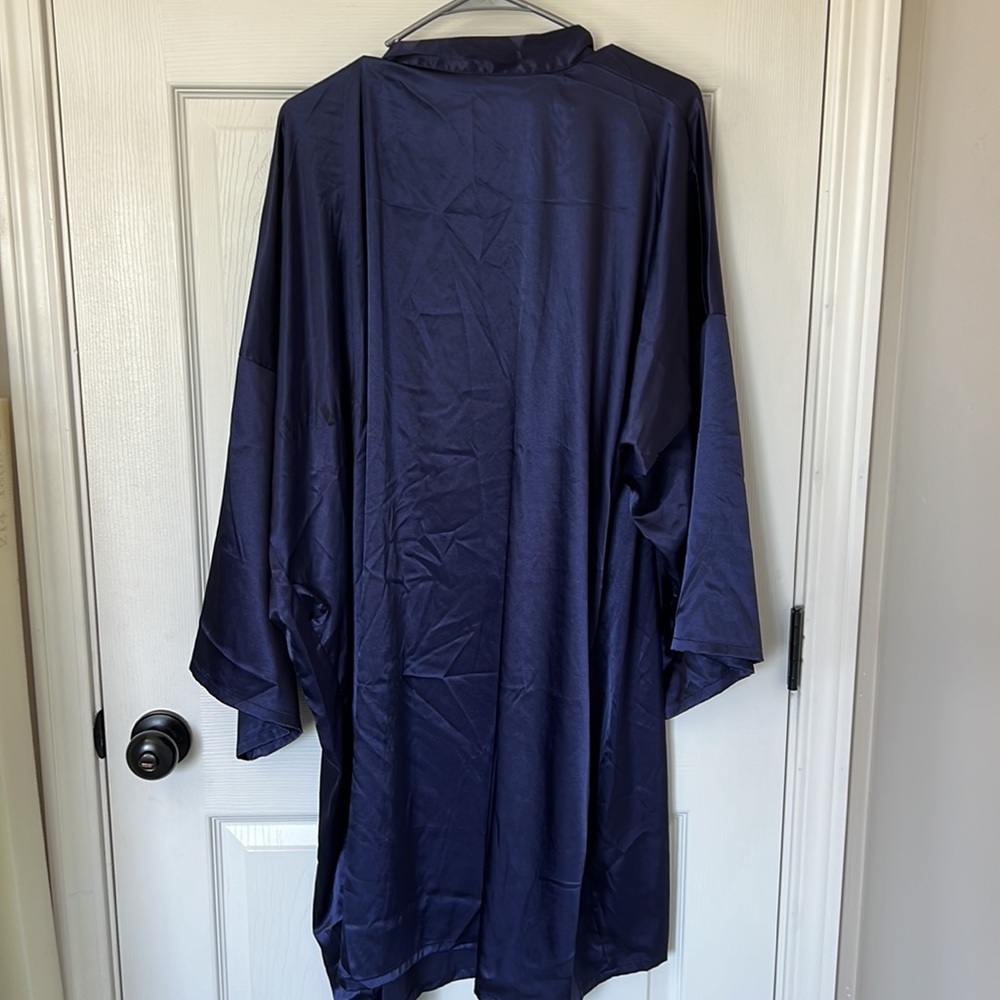 Silky Robe Size 2XL - Picture 4 of 6